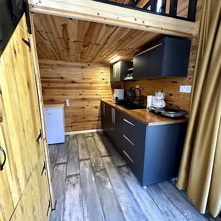 Сasa de vacaciones Pavlonya Guest Farm - Tiny House